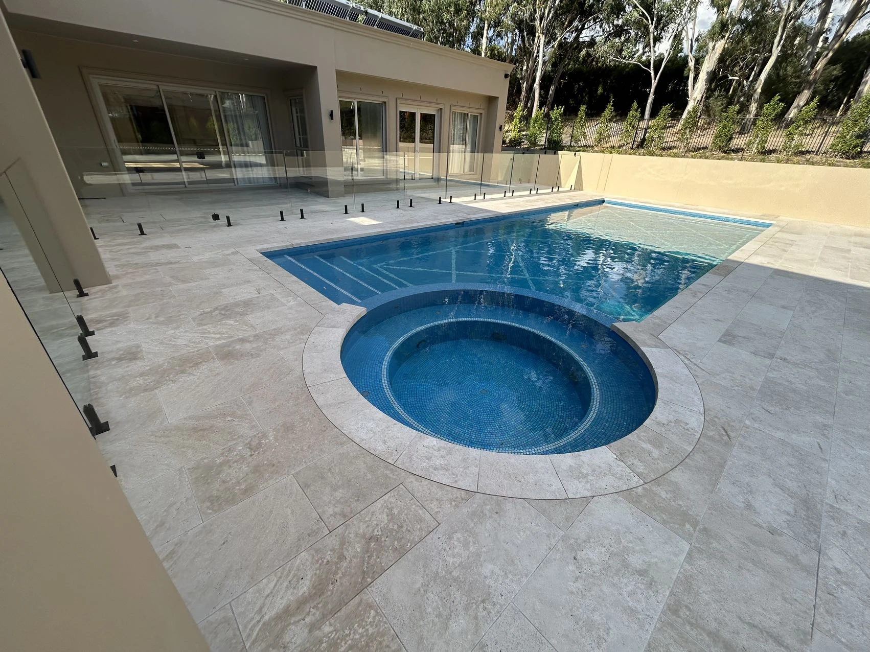 preview for Classic Travertine, Tumbled and Unfilled 3