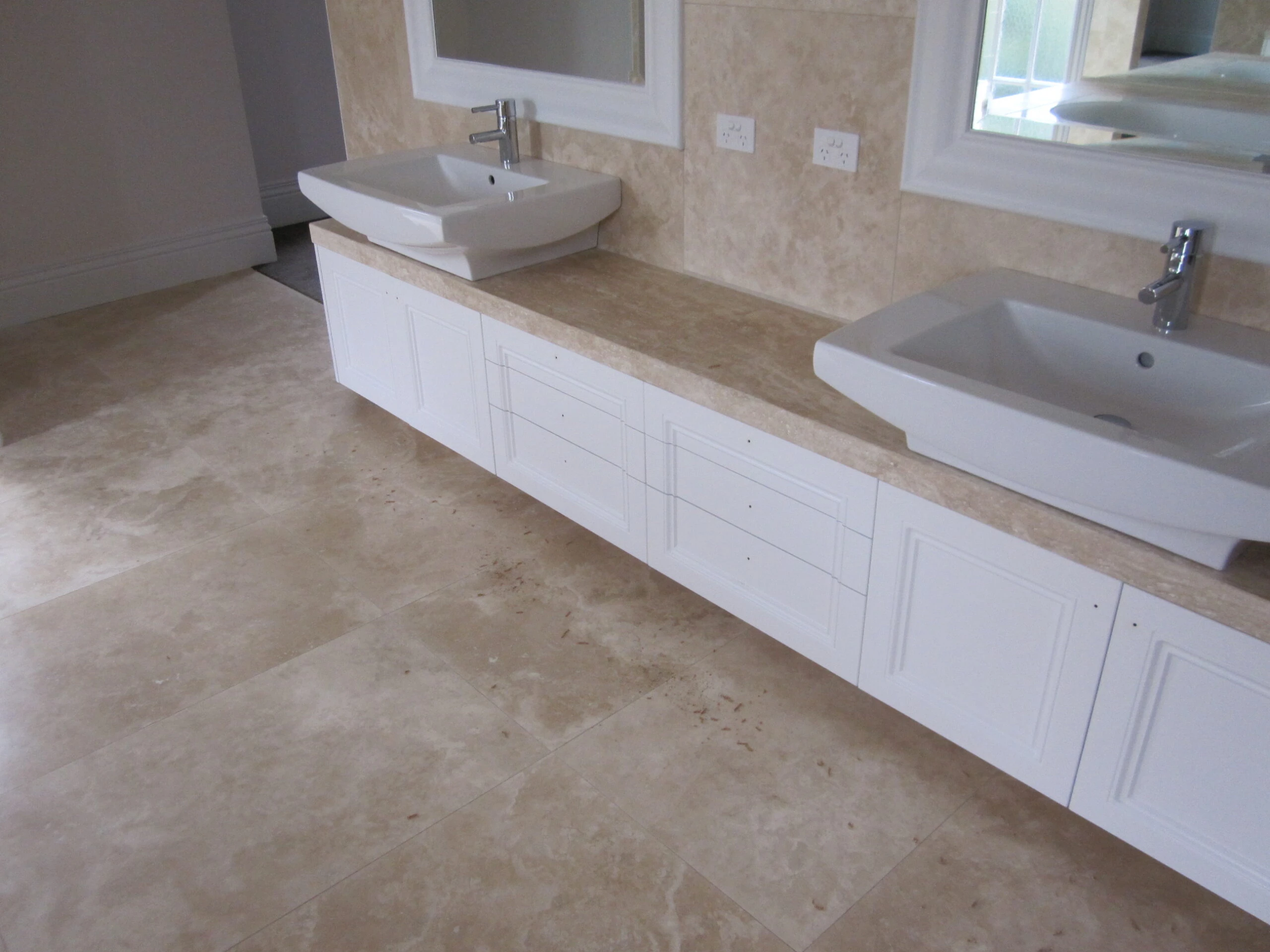 preview for Classic Travertine, Honed and filled 2