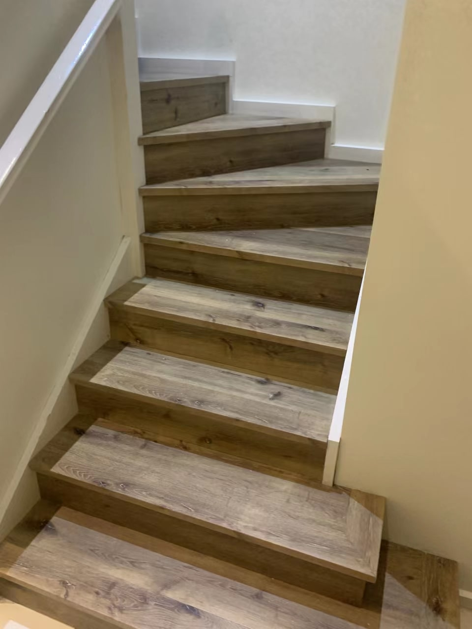 Country Oak 7mm SPC Hybrid Flooring 2